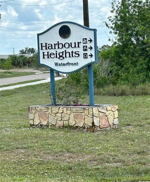 En Venta: $70,000 (0.23 acres)