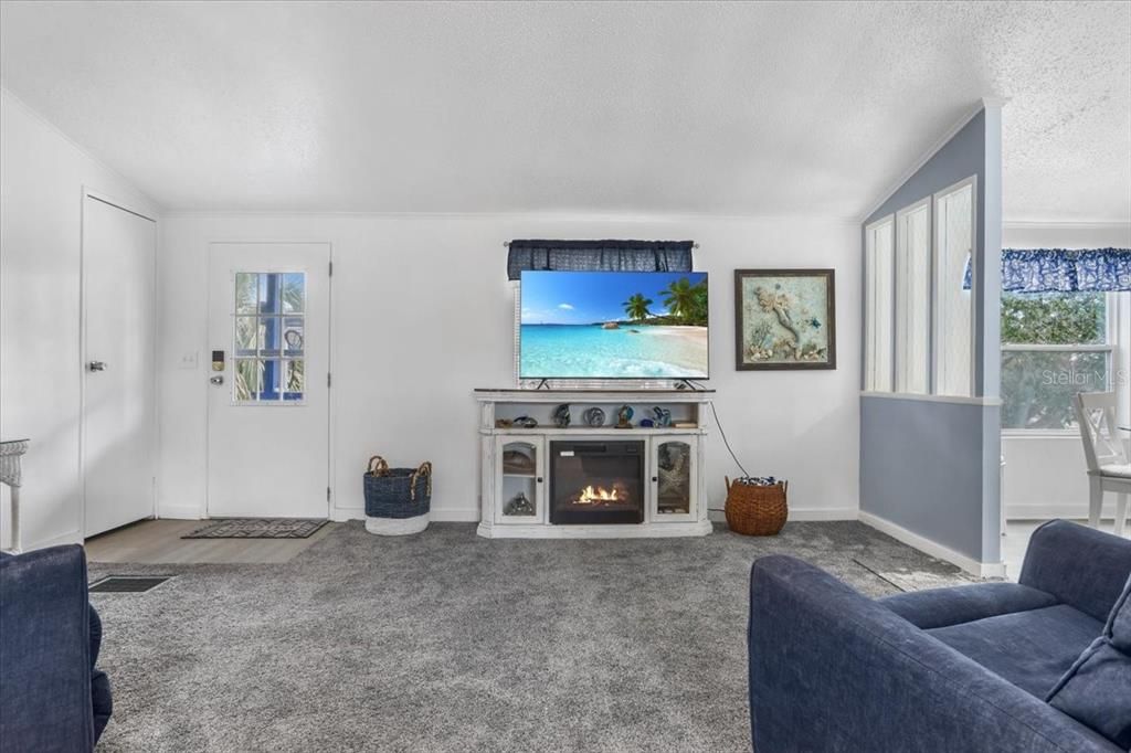 En Venta: $449,000 (5 camas, 3 baños, 1672 Pies cuadrados)