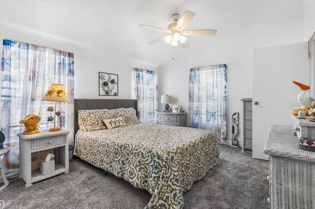 En Venta: $449,000 (5 camas, 3 baños, 1672 Pies cuadrados)