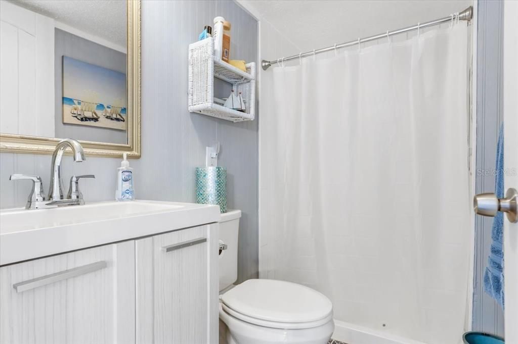 En Venta: $449,000 (5 camas, 3 baños, 1672 Pies cuadrados)