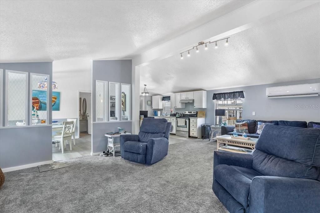 En Venta: $449,000 (5 camas, 3 baños, 1672 Pies cuadrados)