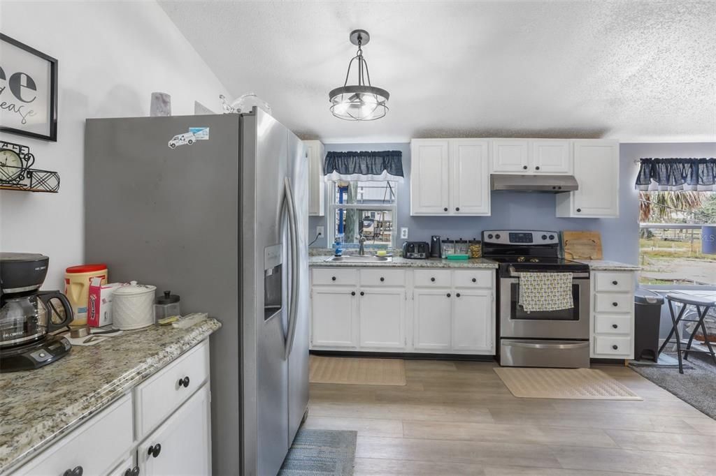 En Venta: $449,000 (5 camas, 3 baños, 1672 Pies cuadrados)