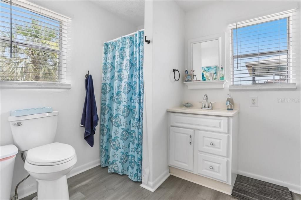 En Venta: $449,000 (5 camas, 3 baños, 1672 Pies cuadrados)