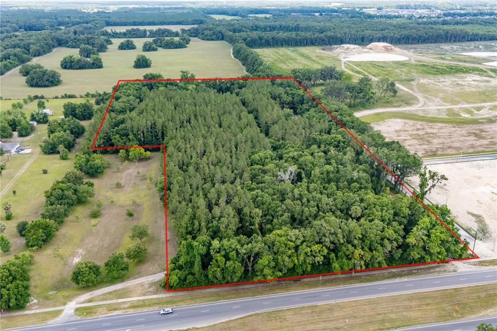 En Venta: $4,500,000 (16.88 acres)