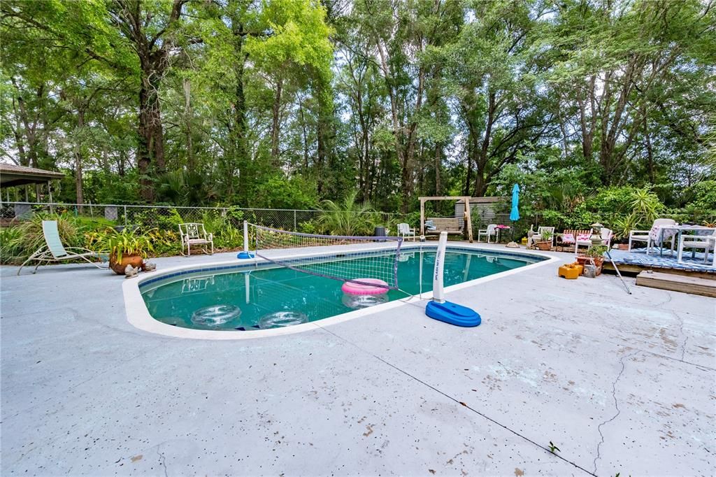 En Venta: $4,500,000 (16.88 acres)