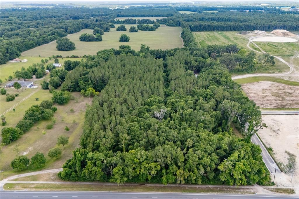 En Venta: $4,500,000 (16.88 acres)