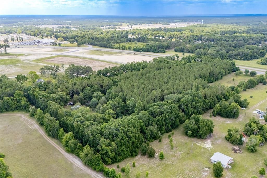 En Venta: $4,500,000 (16.88 acres)