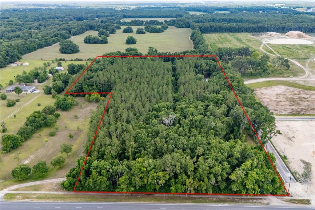 En Venta: $4,500,000 (16.88 acres)