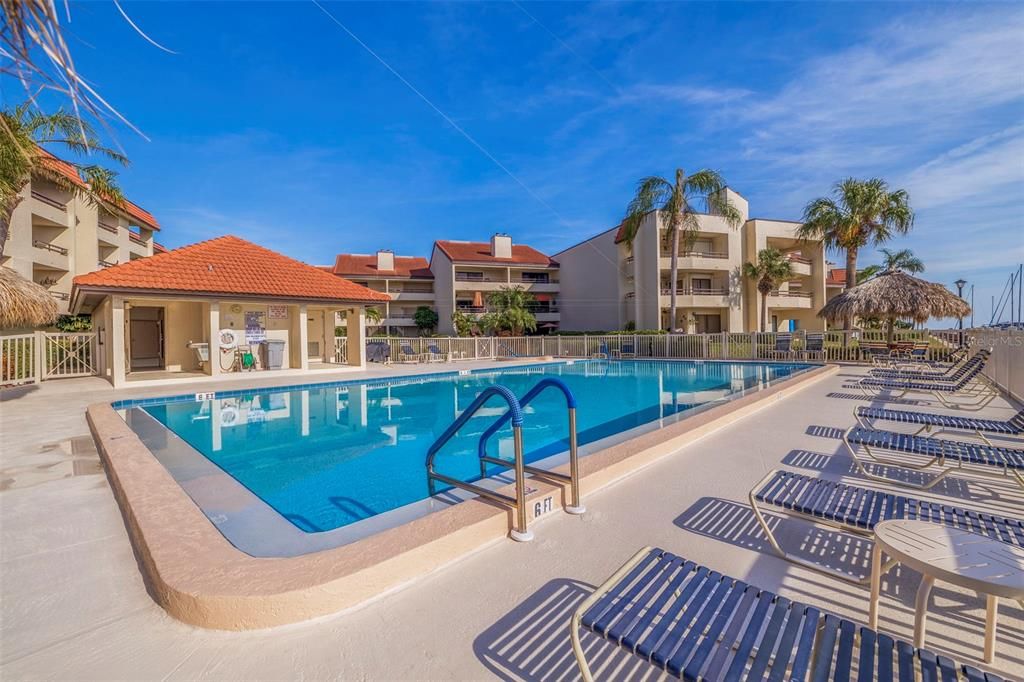 For Sale: $699,000 (2 beds, 2 baths, 1676 Square Feet)