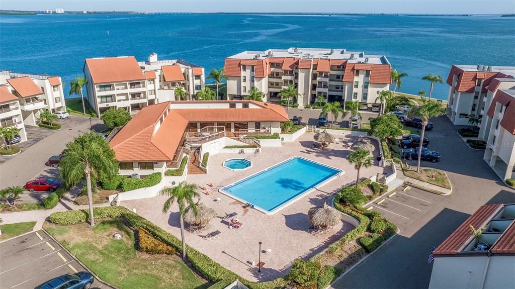 For Sale: $699,000 (2 beds, 2 baths, 1676 Square Feet)