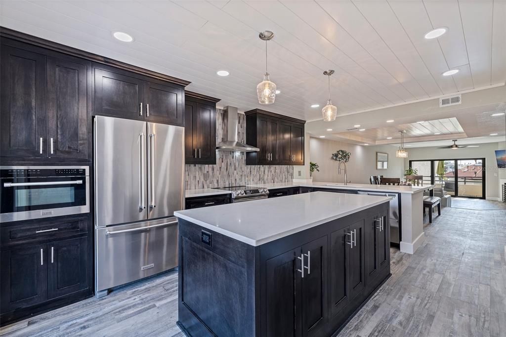 For Sale: $699,000 (2 beds, 2 baths, 1676 Square Feet)