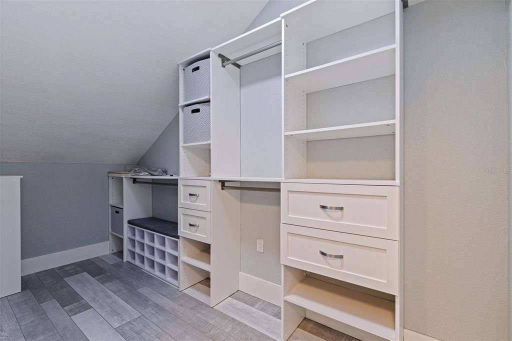 For Sale: $699,000 (2 beds, 2 baths, 1676 Square Feet)