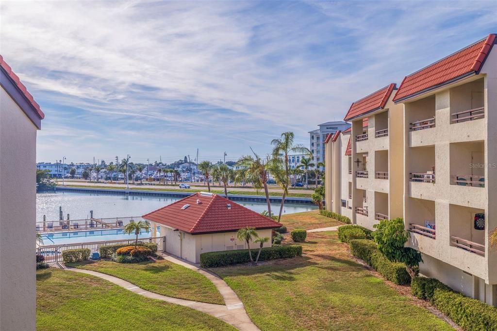 For Sale: $699,000 (2 beds, 2 baths, 1676 Square Feet)