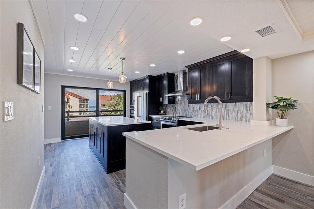 For Sale: $699,000 (2 beds, 2 baths, 1676 Square Feet)