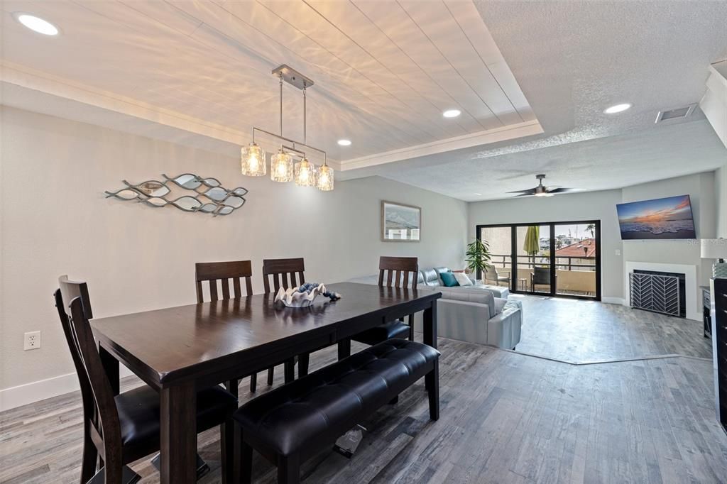 For Sale: $699,000 (2 beds, 2 baths, 1676 Square Feet)