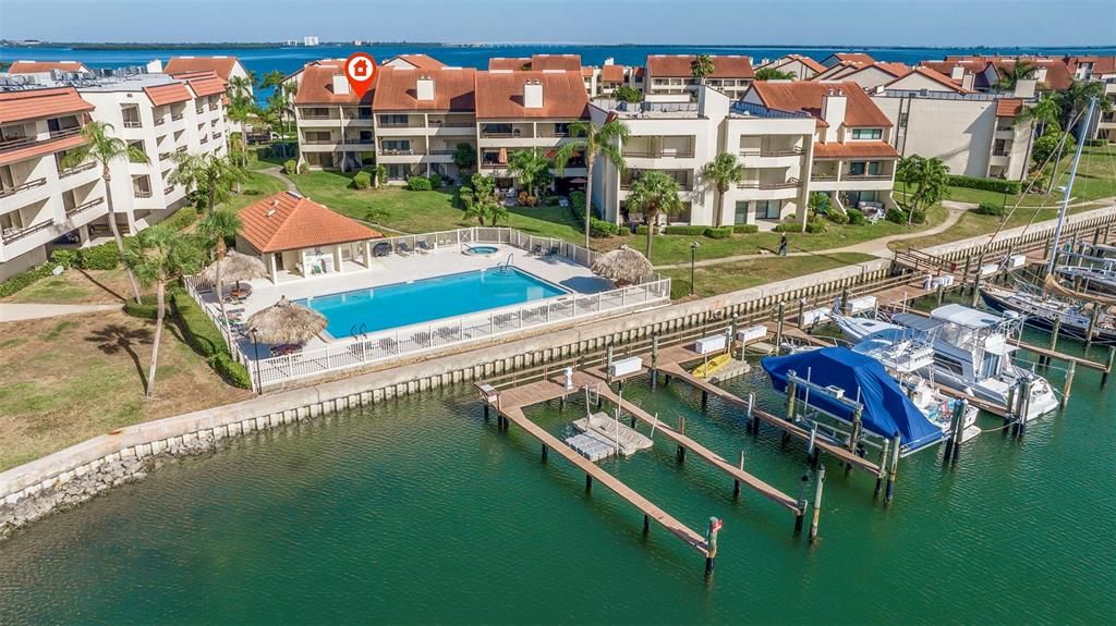 For Sale: $699,000 (2 beds, 2 baths, 1676 Square Feet)