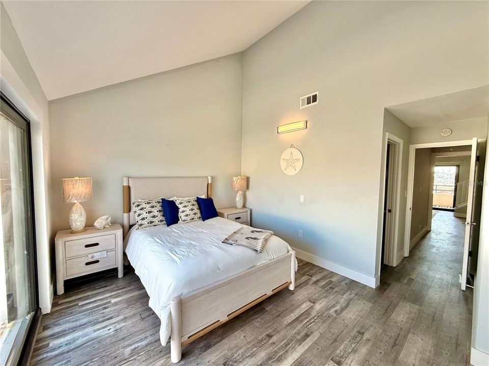 For Sale: $699,000 (2 beds, 2 baths, 1676 Square Feet)