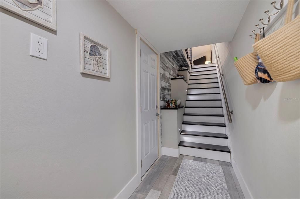 For Sale: $699,000 (2 beds, 2 baths, 1676 Square Feet)