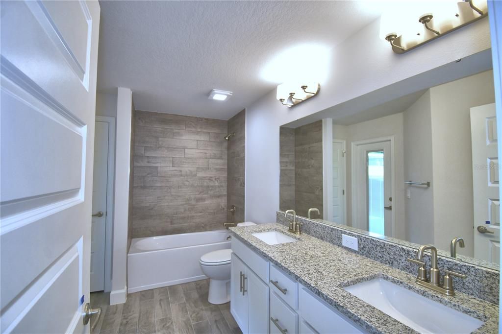 Active With Contract: $543,084 (4 beds, 3 baths, 2508 Square Feet)