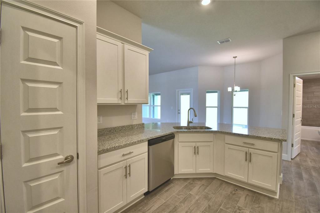 Active With Contract: $543,084 (4 beds, 3 baths, 2508 Square Feet)