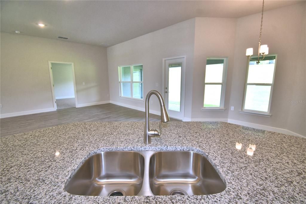 Active With Contract: $543,084 (4 beds, 3 baths, 2508 Square Feet)