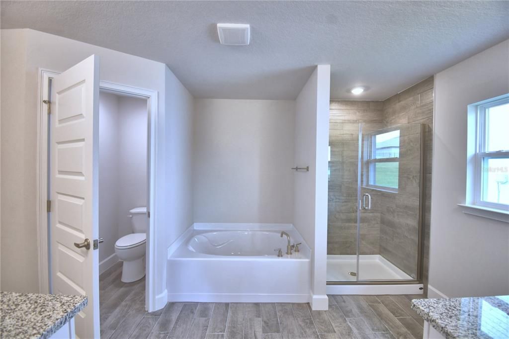 Active With Contract: $543,084 (4 beds, 3 baths, 2508 Square Feet)