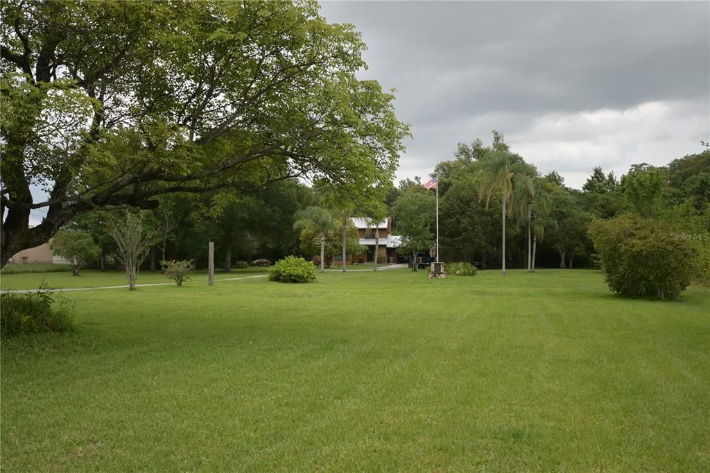 合同活跃: $775,000 (4 贝兹, 2 浴室, 1796 平方英尺)