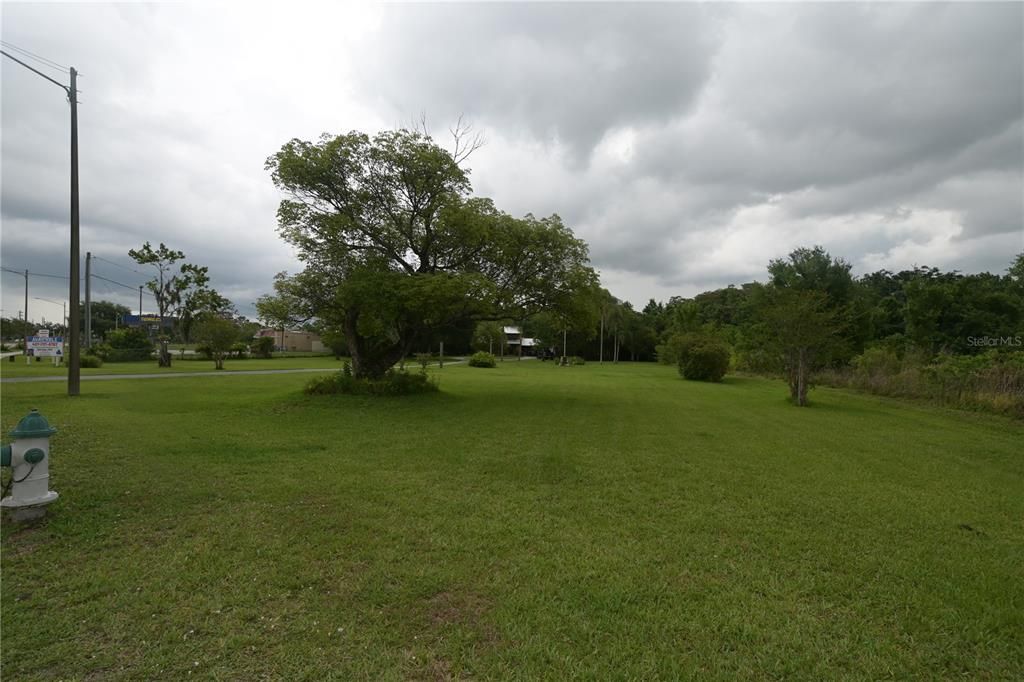 合同活跃: $775,000 (4 贝兹, 2 浴室, 1796 平方英尺)