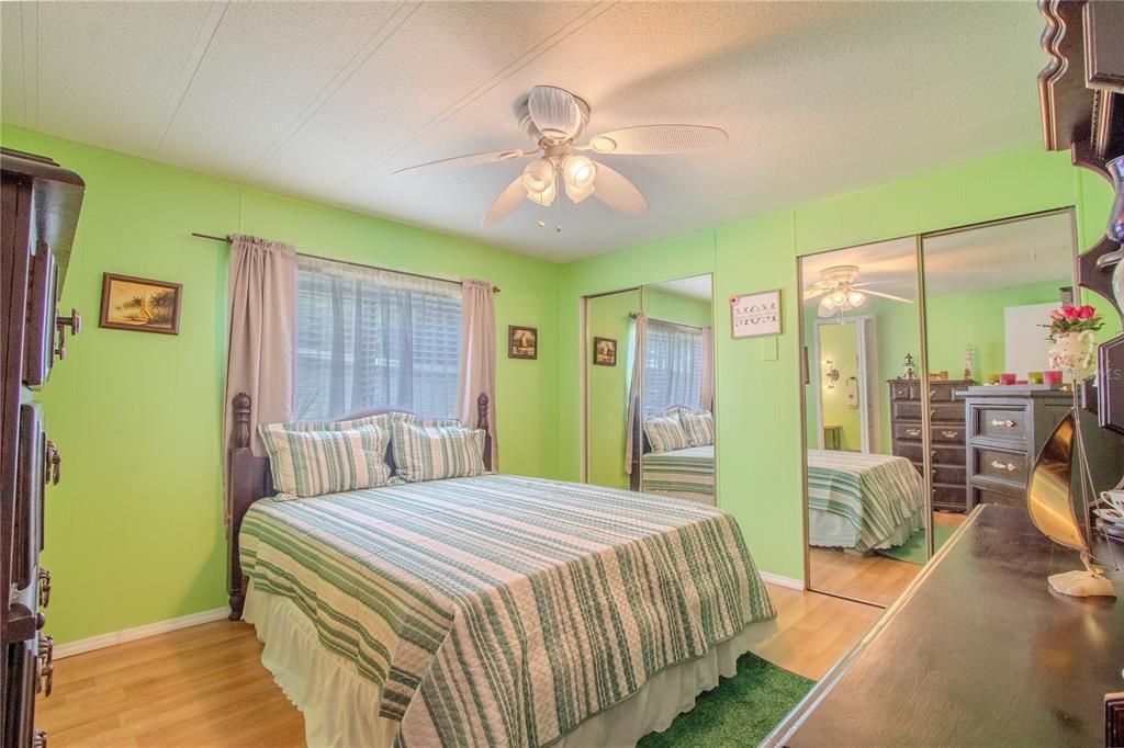 待售: $169,900 (2 贝兹, 2 浴室, 1112 平方英尺)