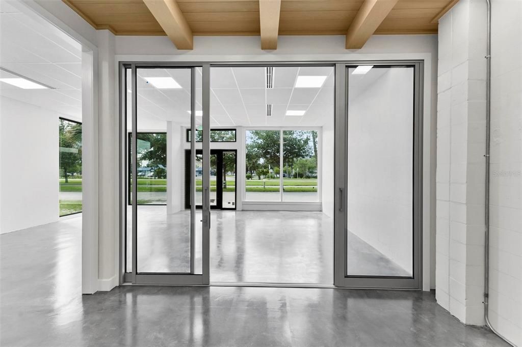 Под контрактом: $1,245,000 (0 спален, 0 ванн, 1051 Квадратных фут)