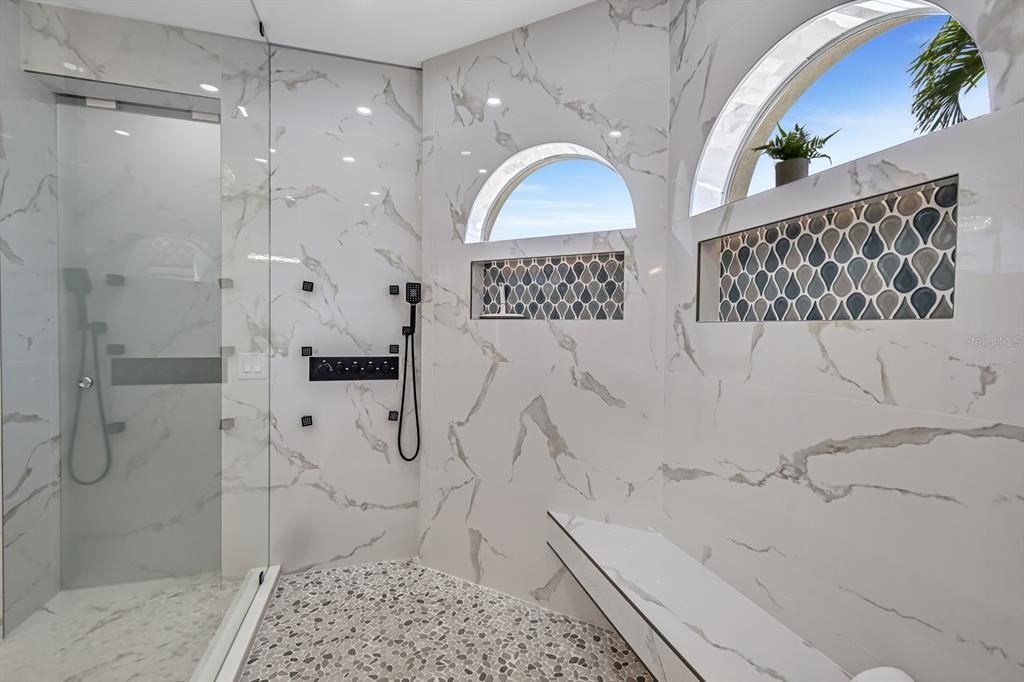 待售: $1,499,000 (4 贝兹, 3 浴室, 2670 平方英尺)