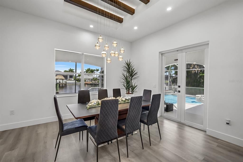 待售: $1,499,000 (4 贝兹, 3 浴室, 2670 平方英尺)