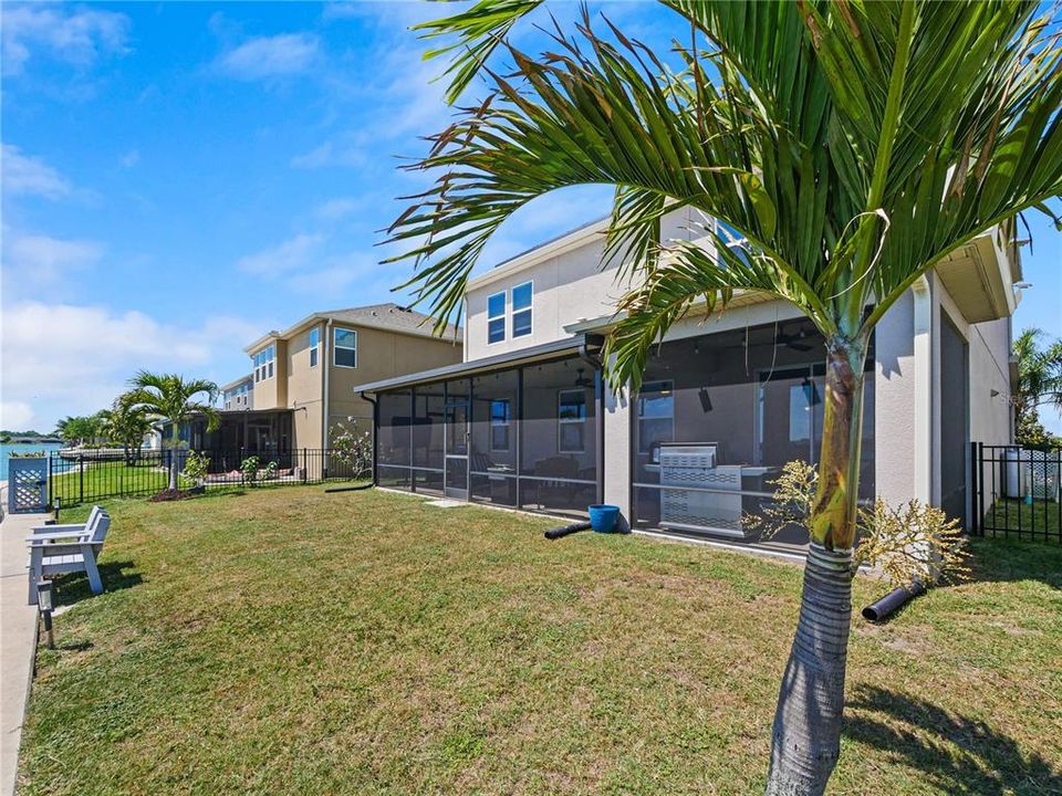 For Sale: $799,000 (5 beds, 3 baths, 2564 Square Feet)