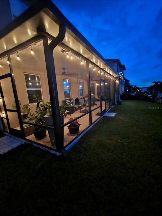 For Sale: $799,000 (5 beds, 3 baths, 2564 Square Feet)