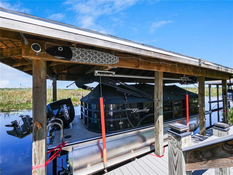 For Sale: $799,000 (5 beds, 3 baths, 2564 Square Feet)