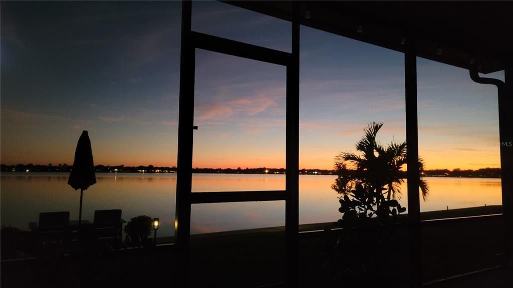 For Sale: $799,000 (5 beds, 3 baths, 2564 Square Feet)