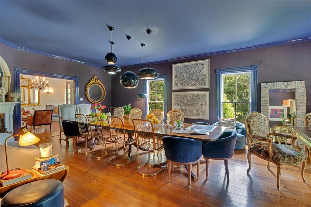 For Sale: $3,499,000 (6 beds, 5 baths, 6261 Square Feet)