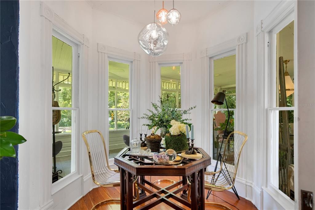 For Sale: $3,499,000 (6 beds, 5 baths, 6261 Square Feet)