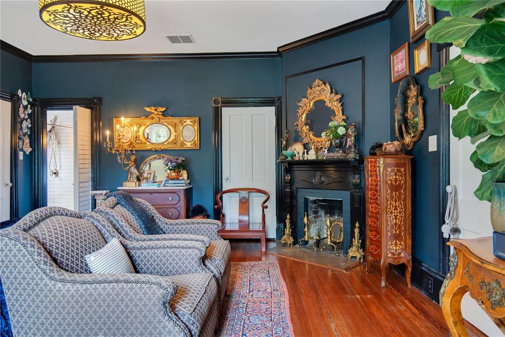 For Sale: $3,499,000 (6 beds, 5 baths, 6261 Square Feet)