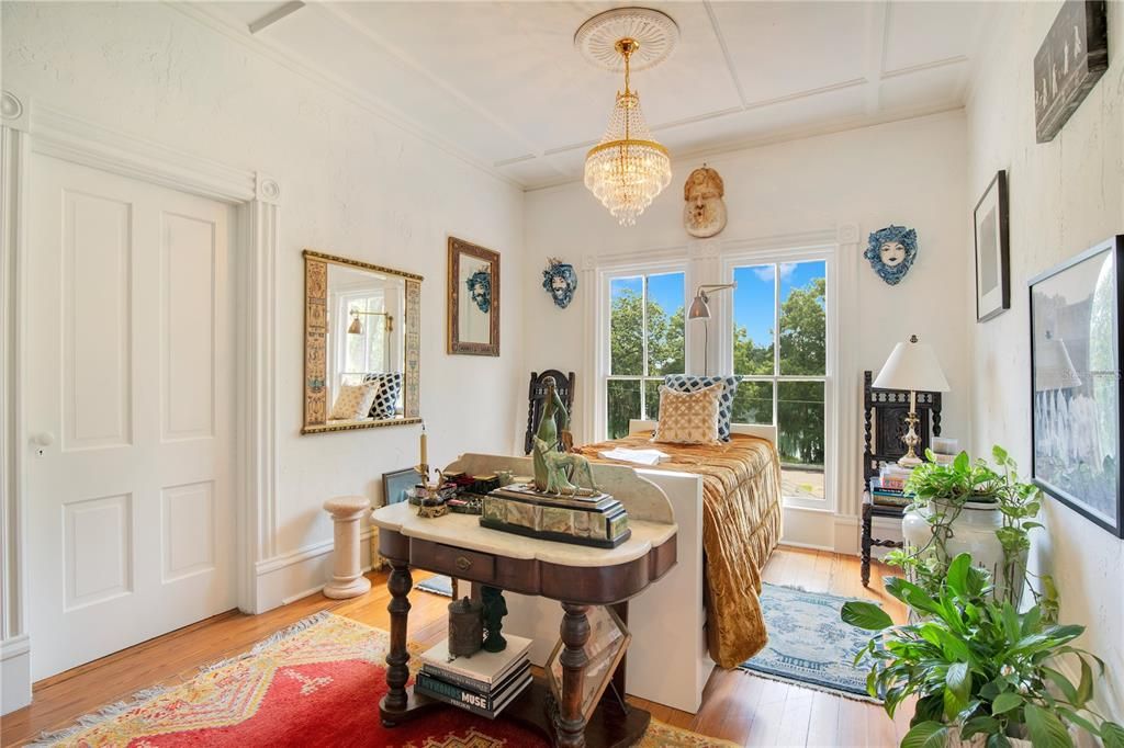 For Sale: $3,499,000 (6 beds, 5 baths, 6261 Square Feet)