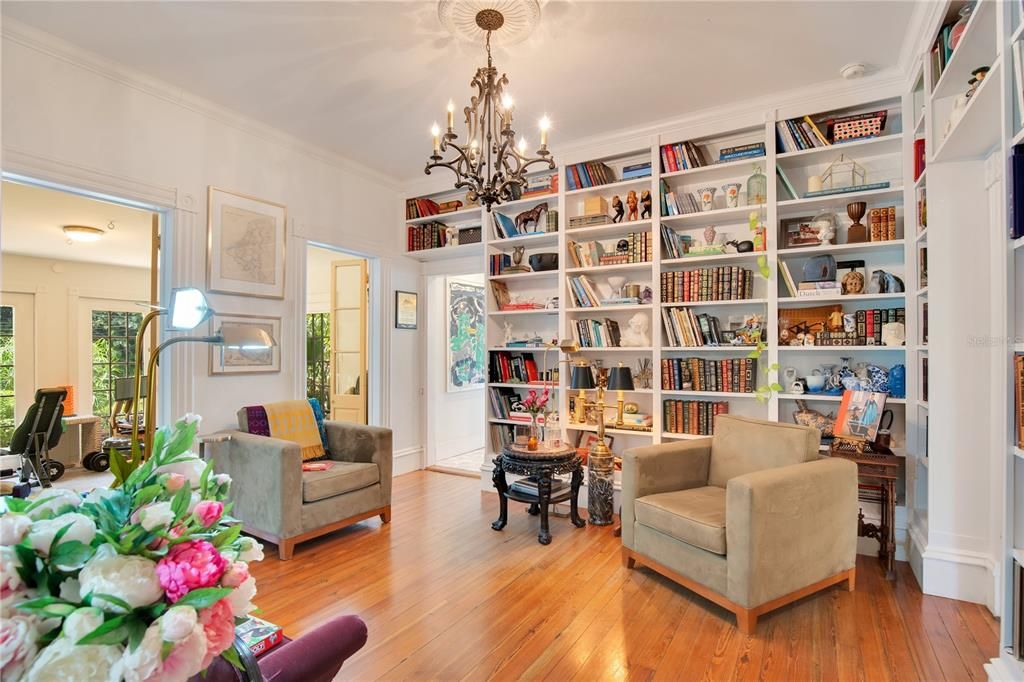 For Sale: $3,499,000 (6 beds, 5 baths, 6261 Square Feet)