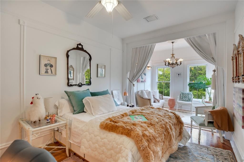 For Sale: $3,499,000 (6 beds, 5 baths, 6261 Square Feet)