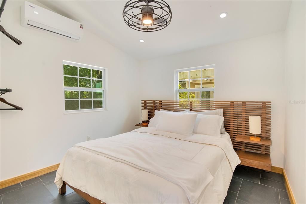 For Sale: $3,499,000 (6 beds, 5 baths, 6261 Square Feet)