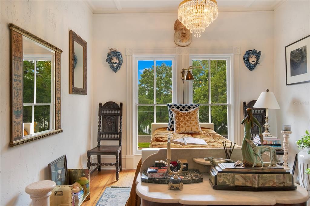 For Sale: $3,499,000 (6 beds, 5 baths, 6261 Square Feet)