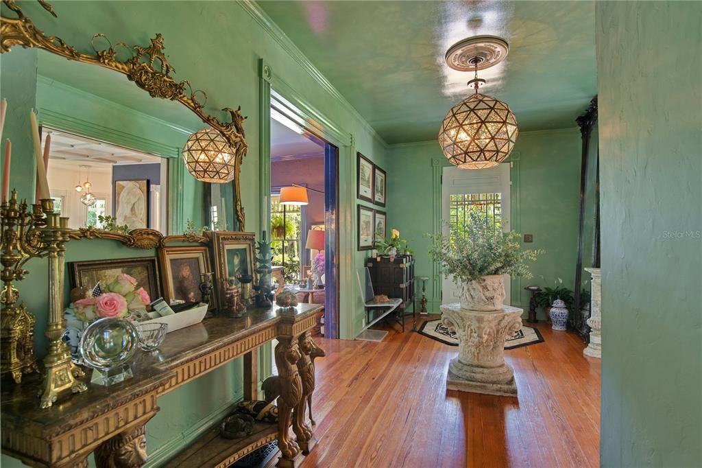 For Sale: $3,499,000 (6 beds, 5 baths, 6261 Square Feet)