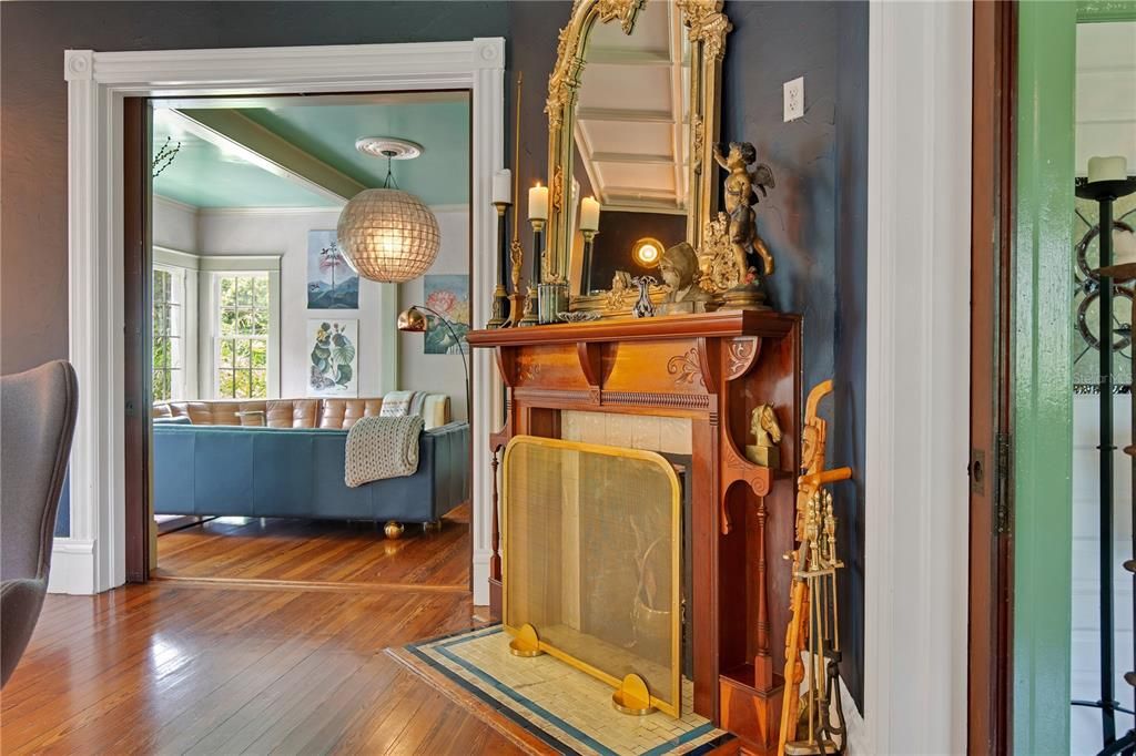 For Sale: $3,499,000 (6 beds, 5 baths, 6261 Square Feet)