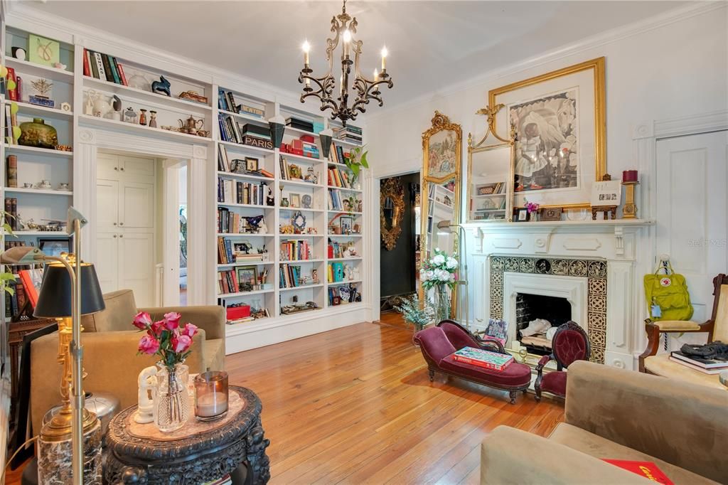 For Sale: $3,499,000 (6 beds, 5 baths, 6261 Square Feet)