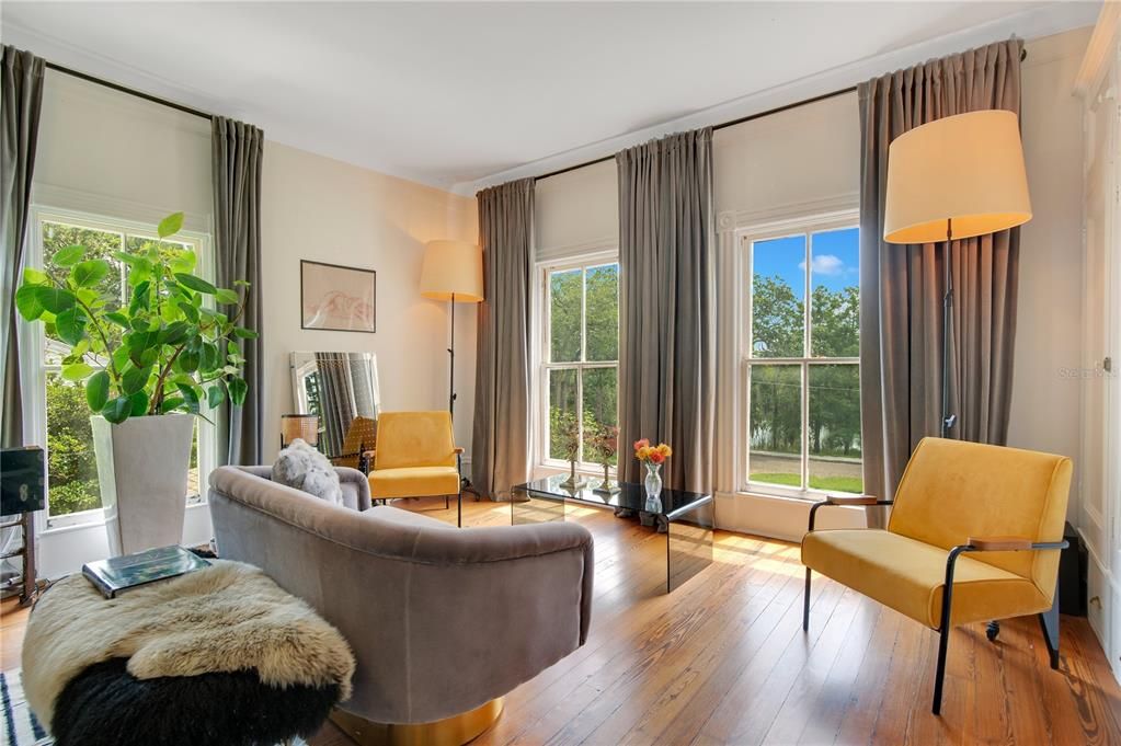 For Sale: $3,499,000 (6 beds, 5 baths, 6261 Square Feet)