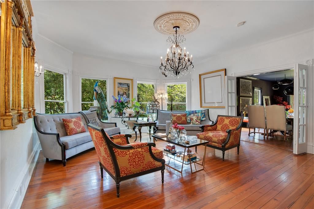 For Sale: $3,499,000 (6 beds, 5 baths, 6261 Square Feet)