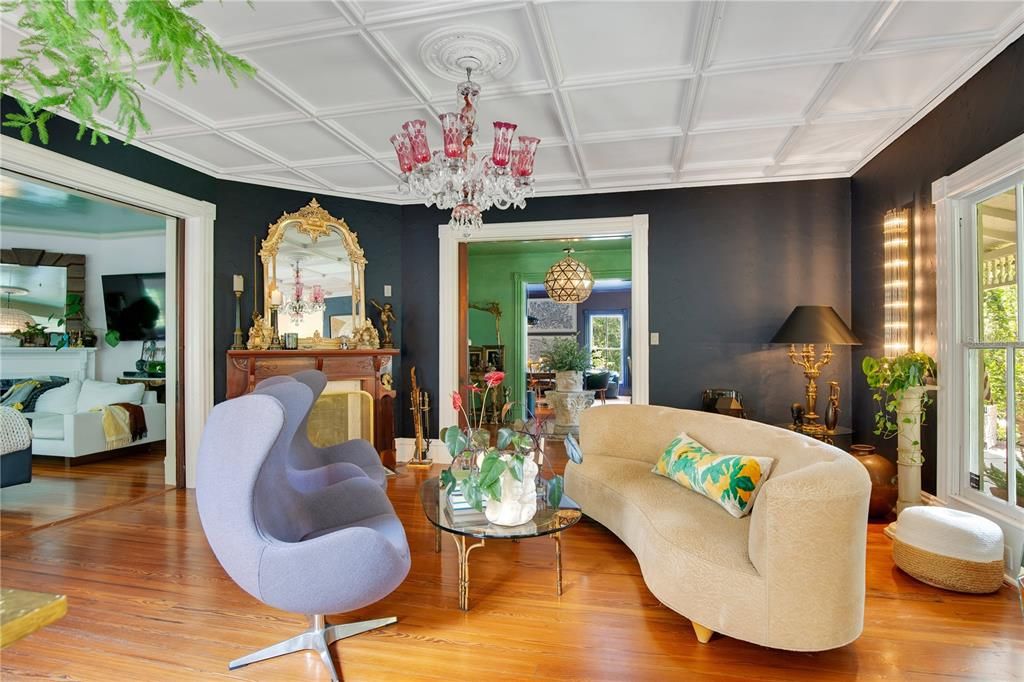 For Sale: $3,499,000 (6 beds, 5 baths, 6261 Square Feet)